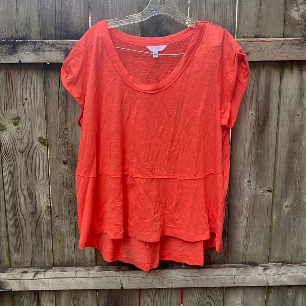 Time and Tru high low tee sz. L